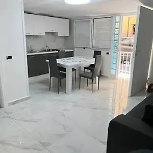 Appartamento John's Place - Central Flat In - My Place, Napoli